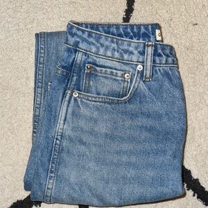 GRLFRND High Rise Slim Straight Jeans. Size 28